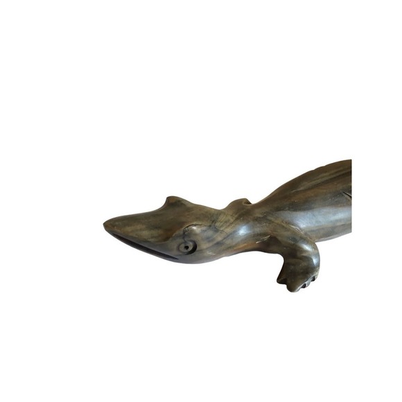Hand carved wooden reptile lizard figurine - Picture 3 of 6